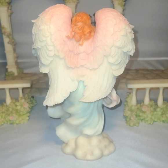 Seraphim Classics 2001 Thank You Angel Porcelain Figurine - Picture 3 of 6